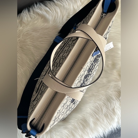 C9159 - Coach League Tote in Signature Jacquard - Picture 8 of 14